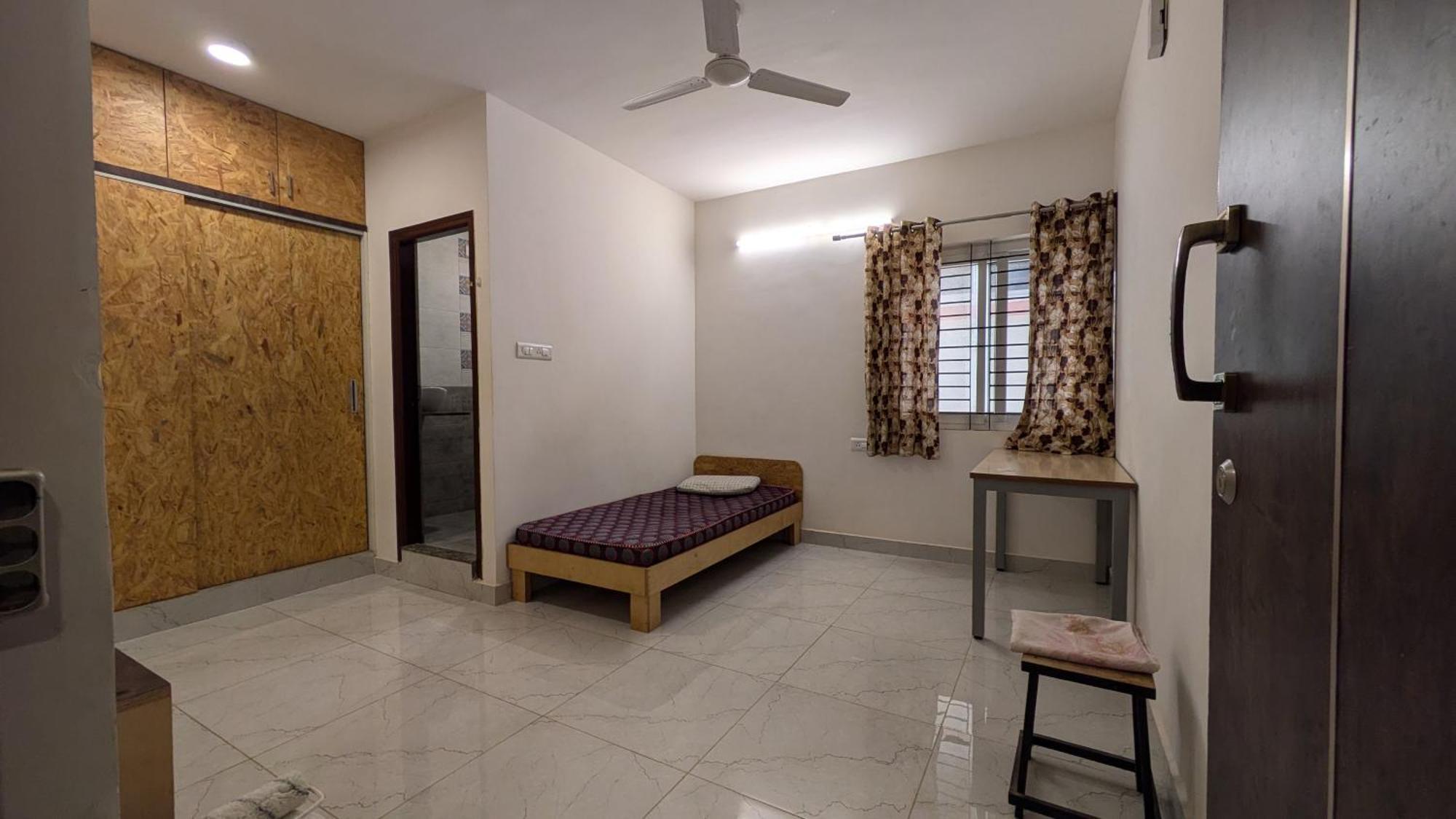 Ashraya Hostel Bangalore Exterior foto